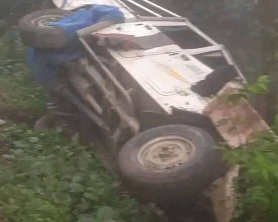 दोलखामा बोलेरो दुर्घटना हुँदा ३ जना घाइते