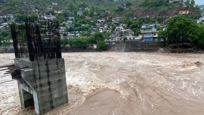 भारतले पानी छोडेपछि पाकिस्तानमा ठूलो बाढीको जोखिम